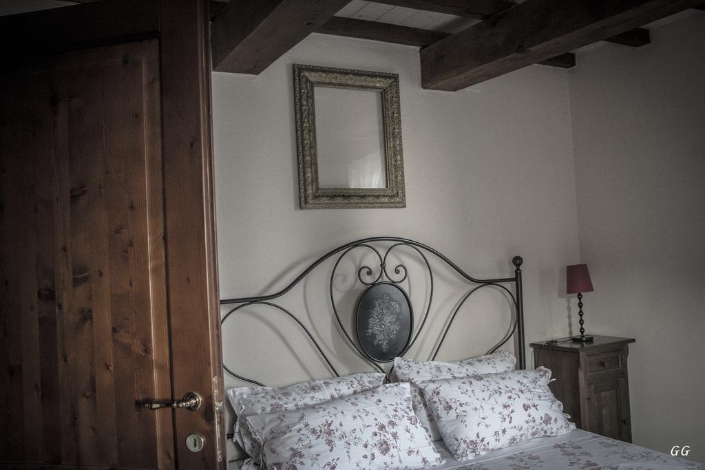 Mons Major Relais Villa Montemaggiore al Metauro Room photo